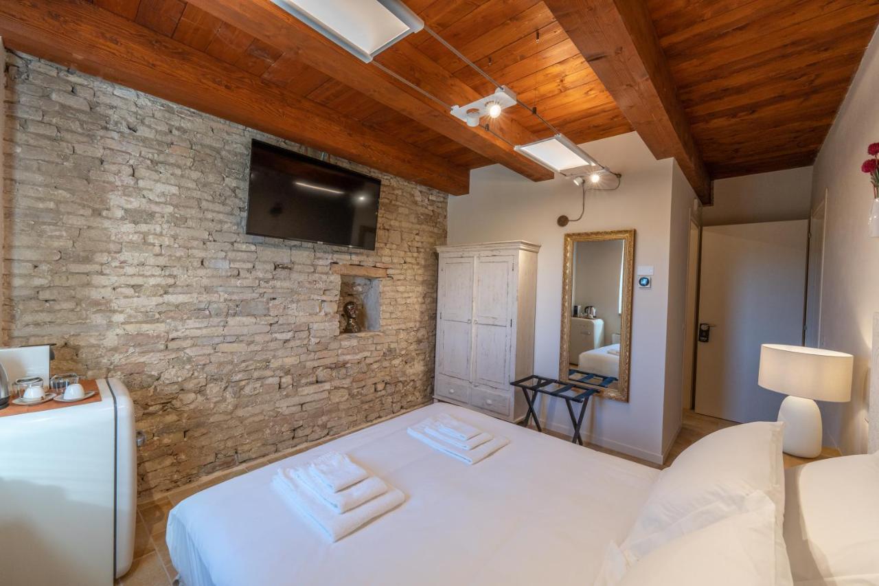 Porta Gemina History Lodge Urbisaglia Kültér fotó